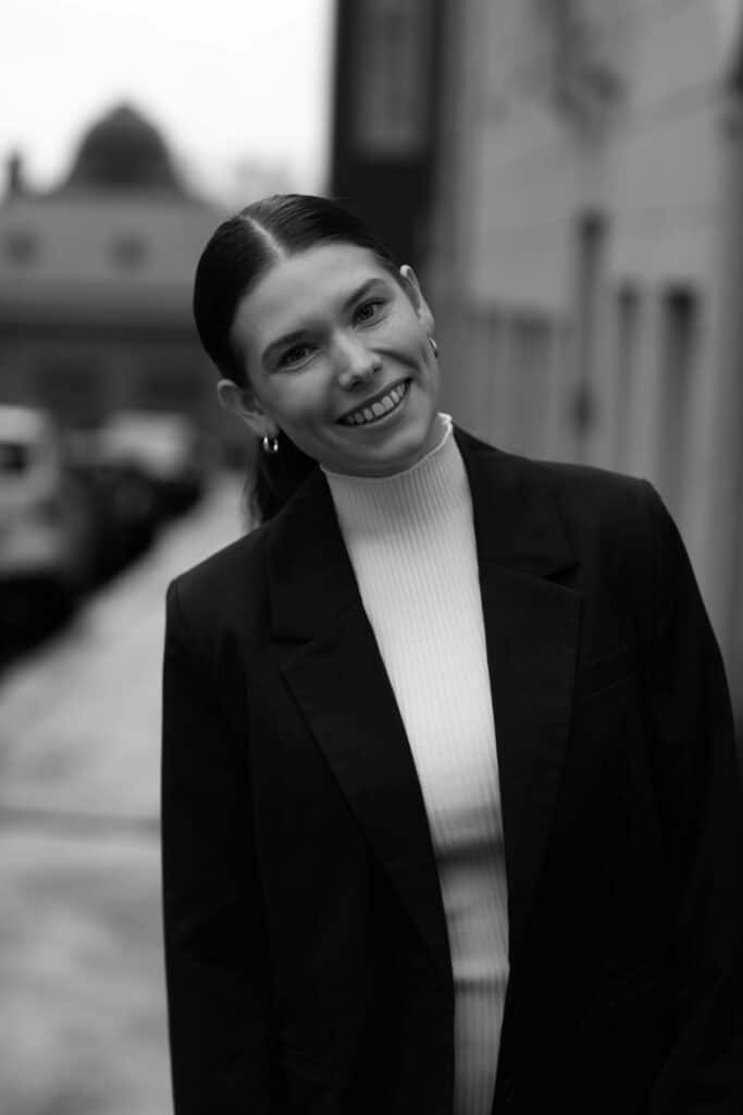 Christine Aljasmäe – Asianajajat Helsinki perustaja ja juridinen asiantuntija. Kuvattu Helsingin Katajanokalla.